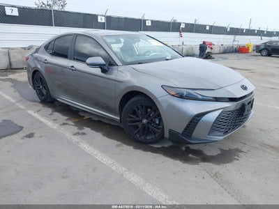 TOYOTA CAMRY 2025
