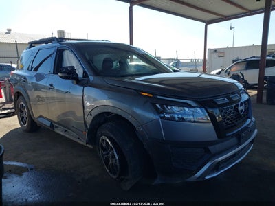 NISSAN PATHFINDER 2024