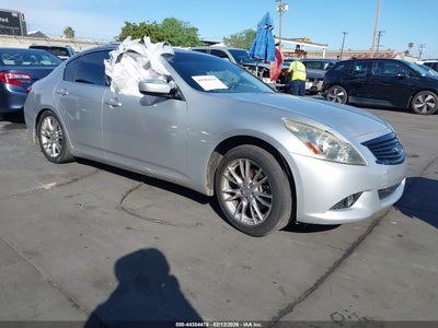 INFINITI G37 2013