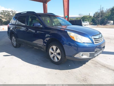 SUBARU OUTBACK 2011