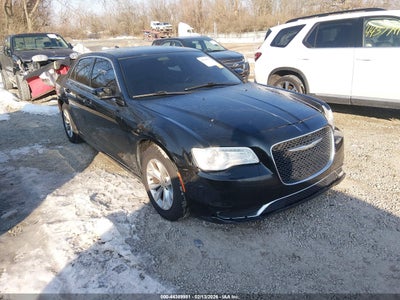 CHRYSLER 300 2015