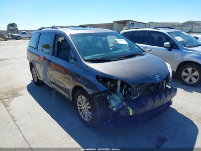 TOYOTA SIENNA 2011