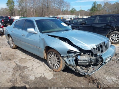 LINCOLN TOWN CAR 2005