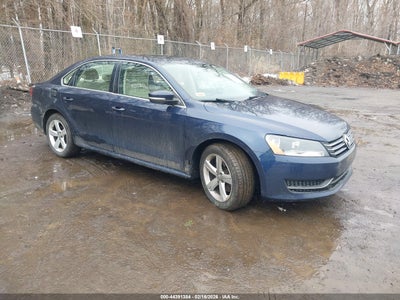 VOLKSWAGEN PASSAT 2013