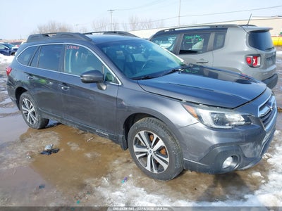 SUBARU OUTBACK 2019