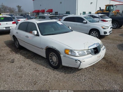 LINCOLN TOWN CAR 2002