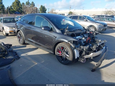 TESLA MODEL X 2026