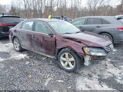 VOLKSWAGEN PASSAT 2012