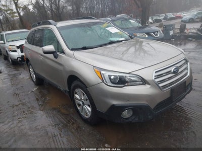 SUBARU OUTBACK 2015