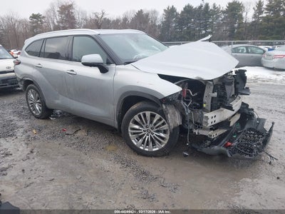 TOYOTA HIGHLANDER 2025
