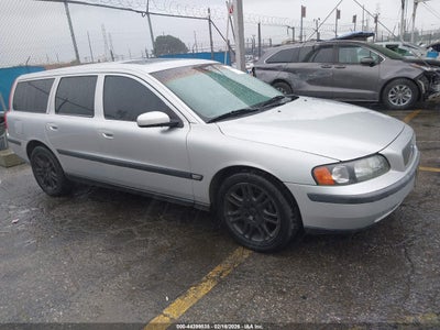 VOLVO V70 2004