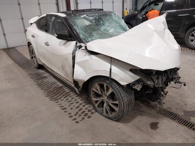 NISSAN MAXIMA 2016