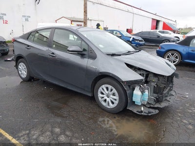 TOYOTA PRIUS 2021