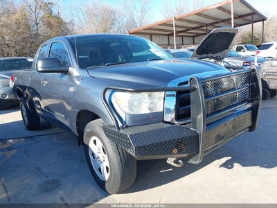 TOYOTA TUNDRA 2010