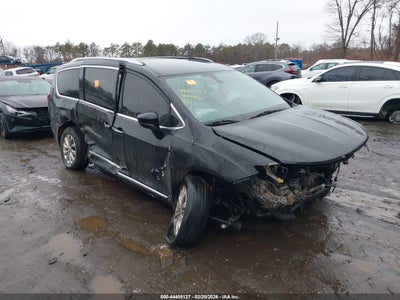 CHRYSLER PACIFICA 2018