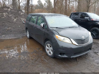 TOYOTA SIENNA 2014