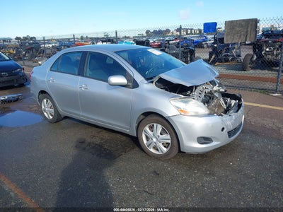 TOYOTA YARIS 2012