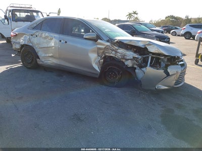 TOYOTA CAMRY 2017