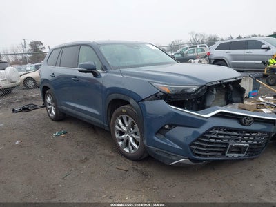 TOYOTA GRAND HIGHLANDER 2024