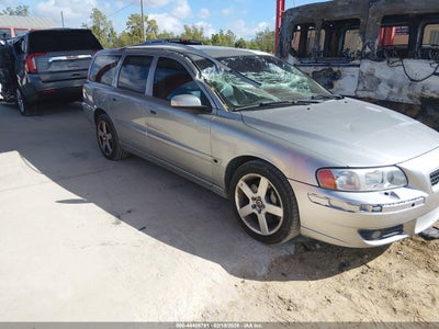 VOLVO V70 2006