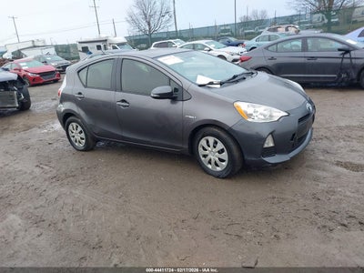 TOYOTA PRIUS C 2013