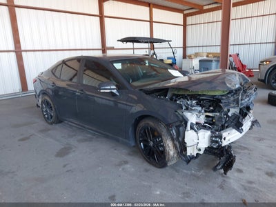 TOYOTA CAMRY 2026