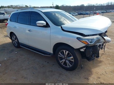 NISSAN PATHFINDER 2017