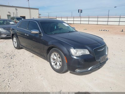 CHRYSLER 300 2015