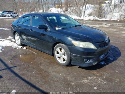 TOYOTA CAMRY 2011