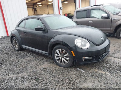 VOLKSWAGEN BEETLE 2015