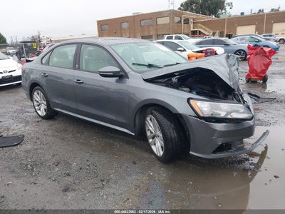 VOLKSWAGEN PASSAT 2019