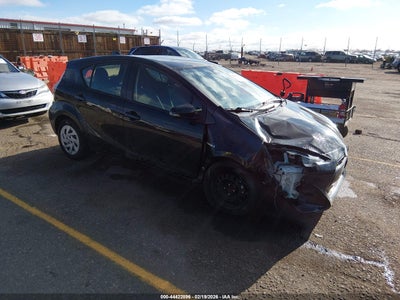 TOYOTA PRIUS C 2016