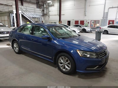 VOLKSWAGEN PASSAT 2016