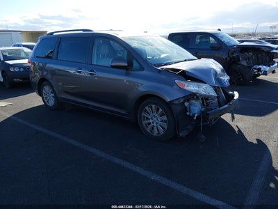 TOYOTA SIENNA 2014