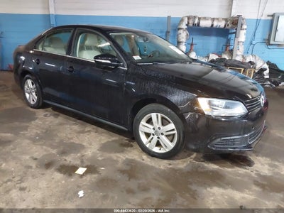 VOLKSWAGEN JETTA HYBRID 2013
