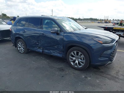 TOYOTA GRAND HIGHLANDER 2024