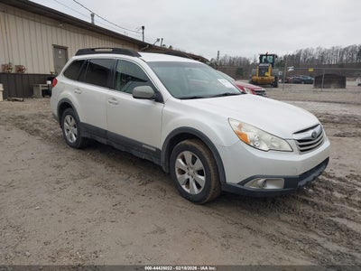 SUBARU OUTBACK 2011