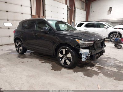 VOLVO XC40 2020