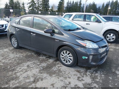TOYOTA PRIUS PLUG-IN 2014
