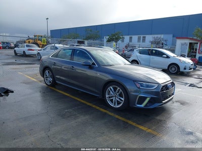 AUDI A4 2022