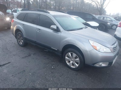 SUBARU OUTBACK 2011