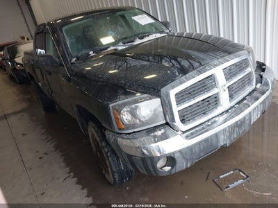 DODGE DAKOTA 2005