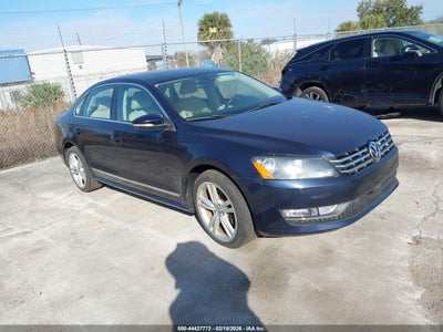 VOLKSWAGEN PASSAT 2012