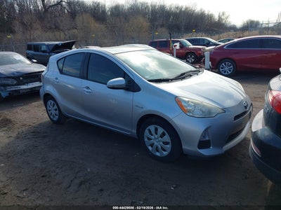 TOYOTA PRIUS C 2013