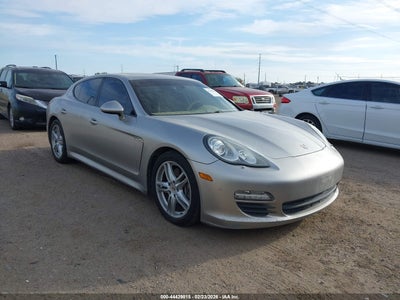 PORSCHE PANAMERA 2011