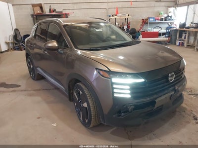 NISSAN KICKS 2025