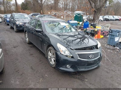 INFINITI Q40 2015