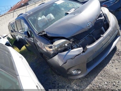 TOYOTA SIENNA 2017
