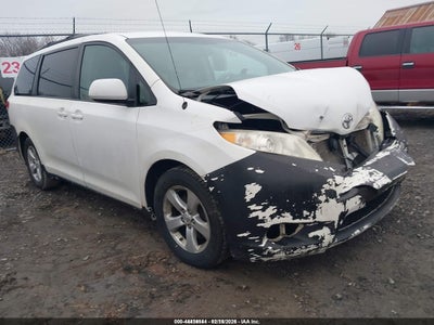 TOYOTA SIENNA 2011