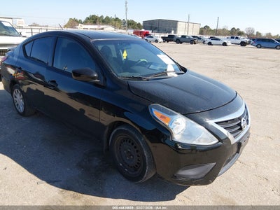 NISSAN VERSA 2017